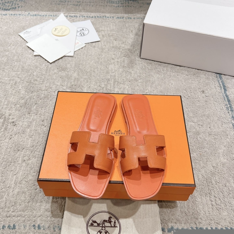 H**mes slippers